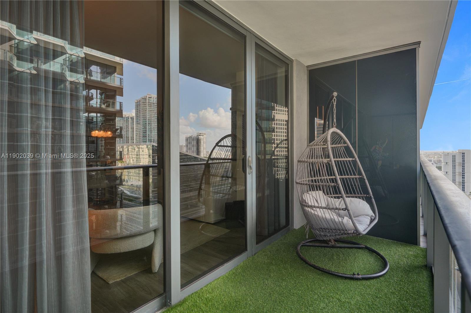801 S Miami Ave #2107, Miami FL 33130