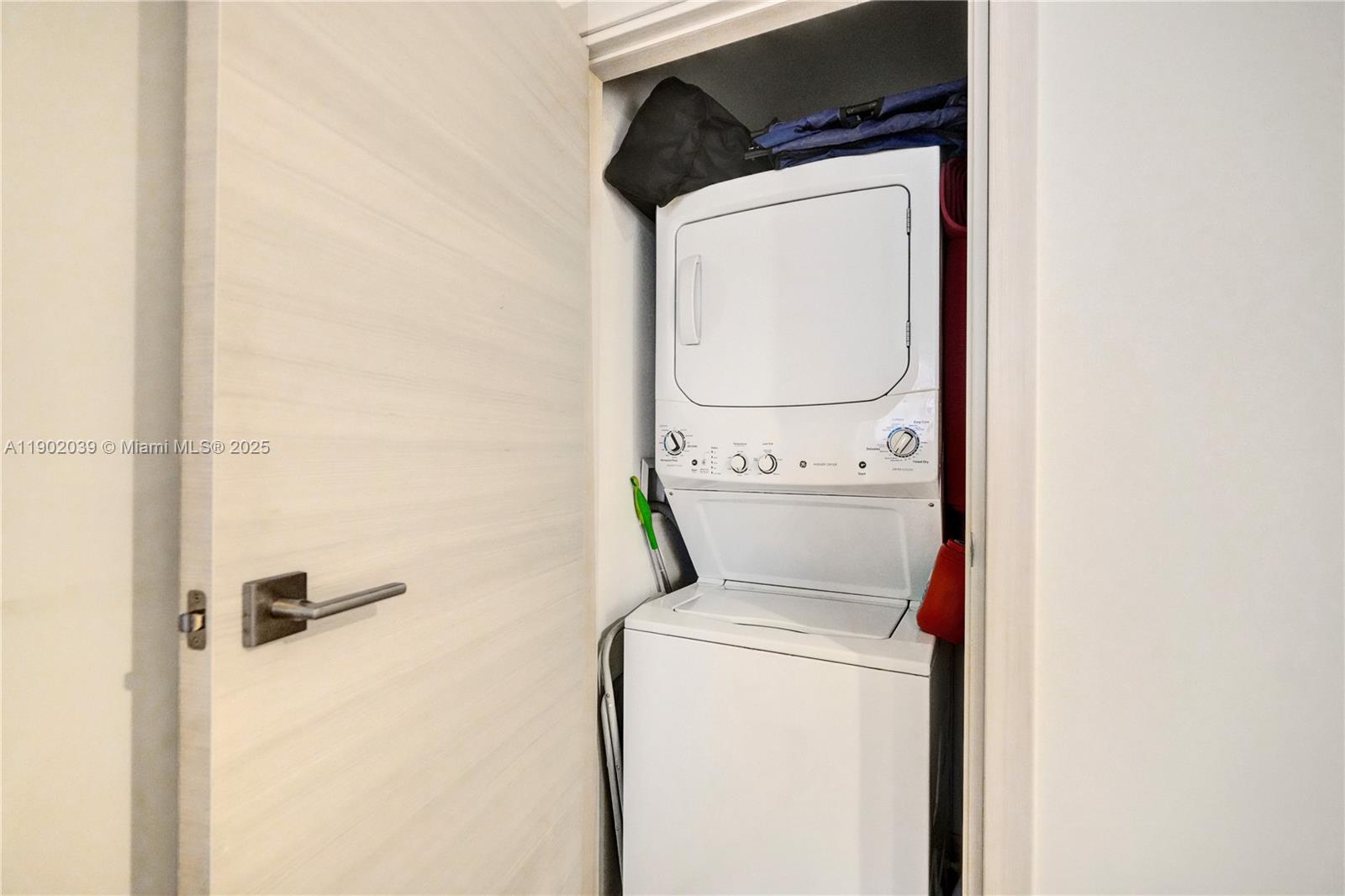 801 S Miami Ave #2107, Miami FL 33130