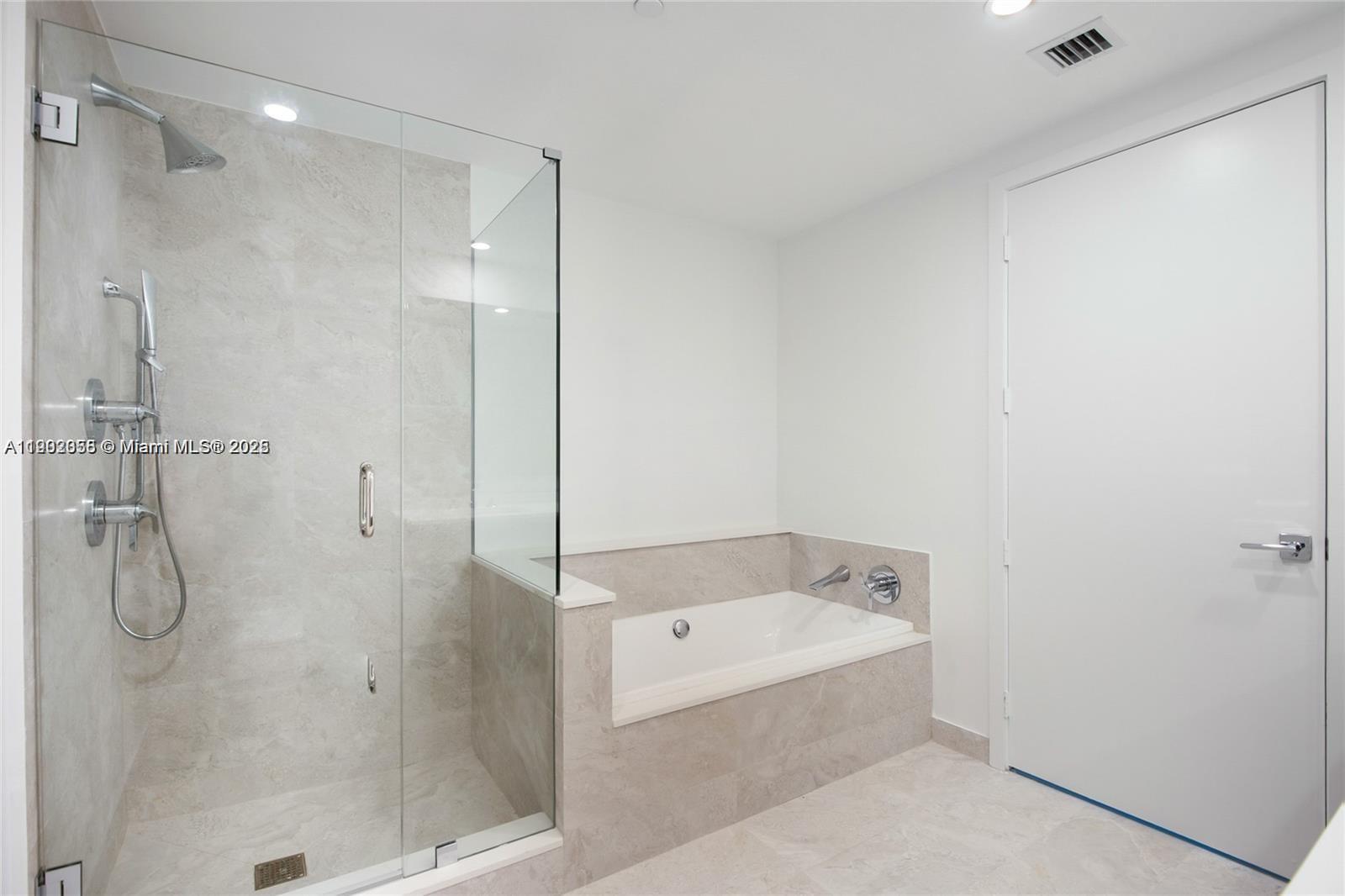 488 NE 18 ST #2506, Miami FL 33132