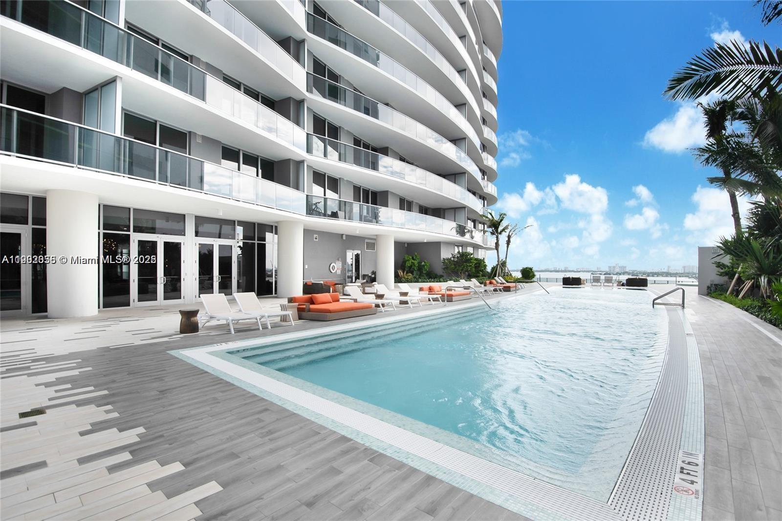 488 NE 18 ST #2506, Miami FL 33132