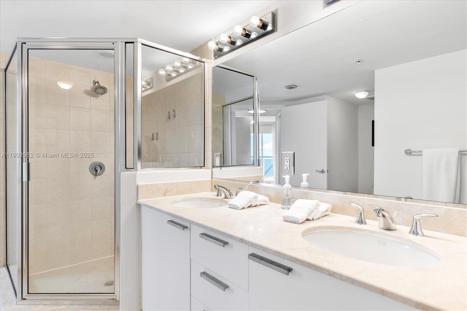 16699 Collins Ave #2301, Sunny Isles Beach FL 33160
