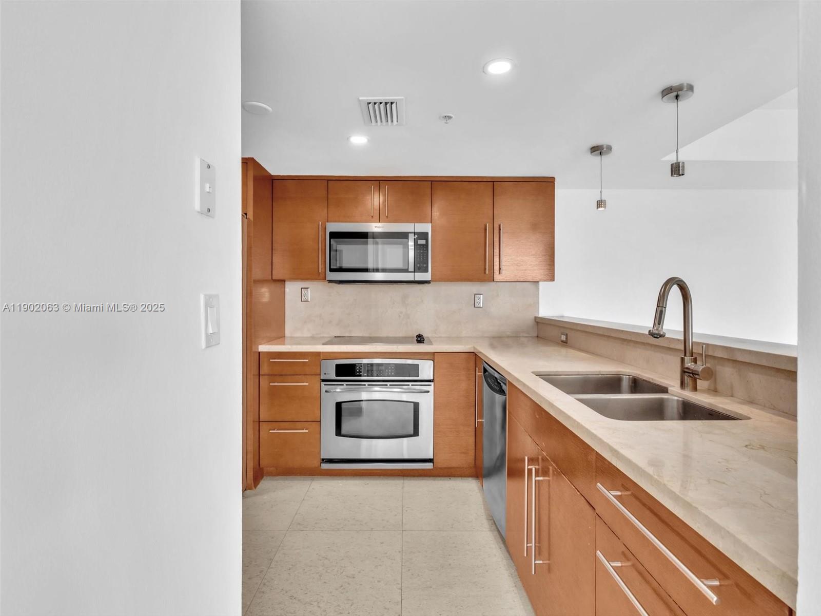 650 West Ave #3003, Miami Beach FL 33139