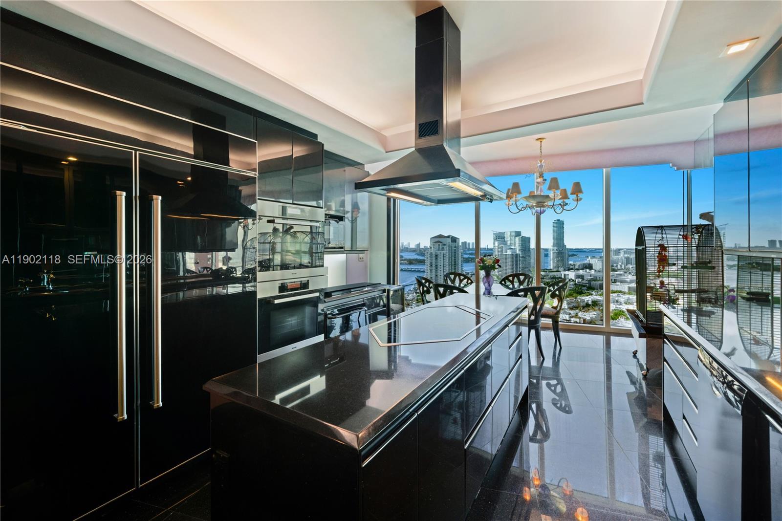 300 S Pointe Dr #TH 3103, Miami Beach FL 33139