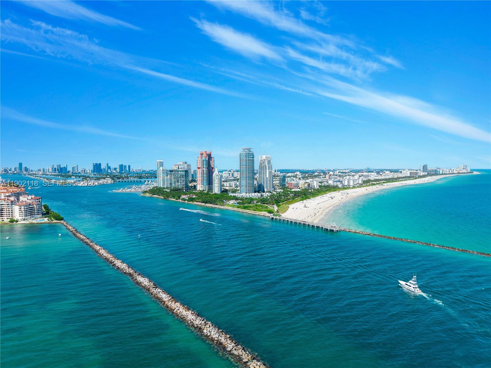 300 S Pointe Dr #TH 3103, Miami Beach FL 33139