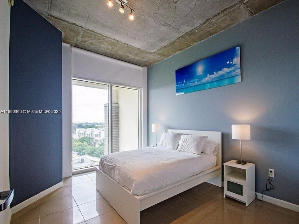 3250 NE 1st Ave #541, Miami FL 33137
