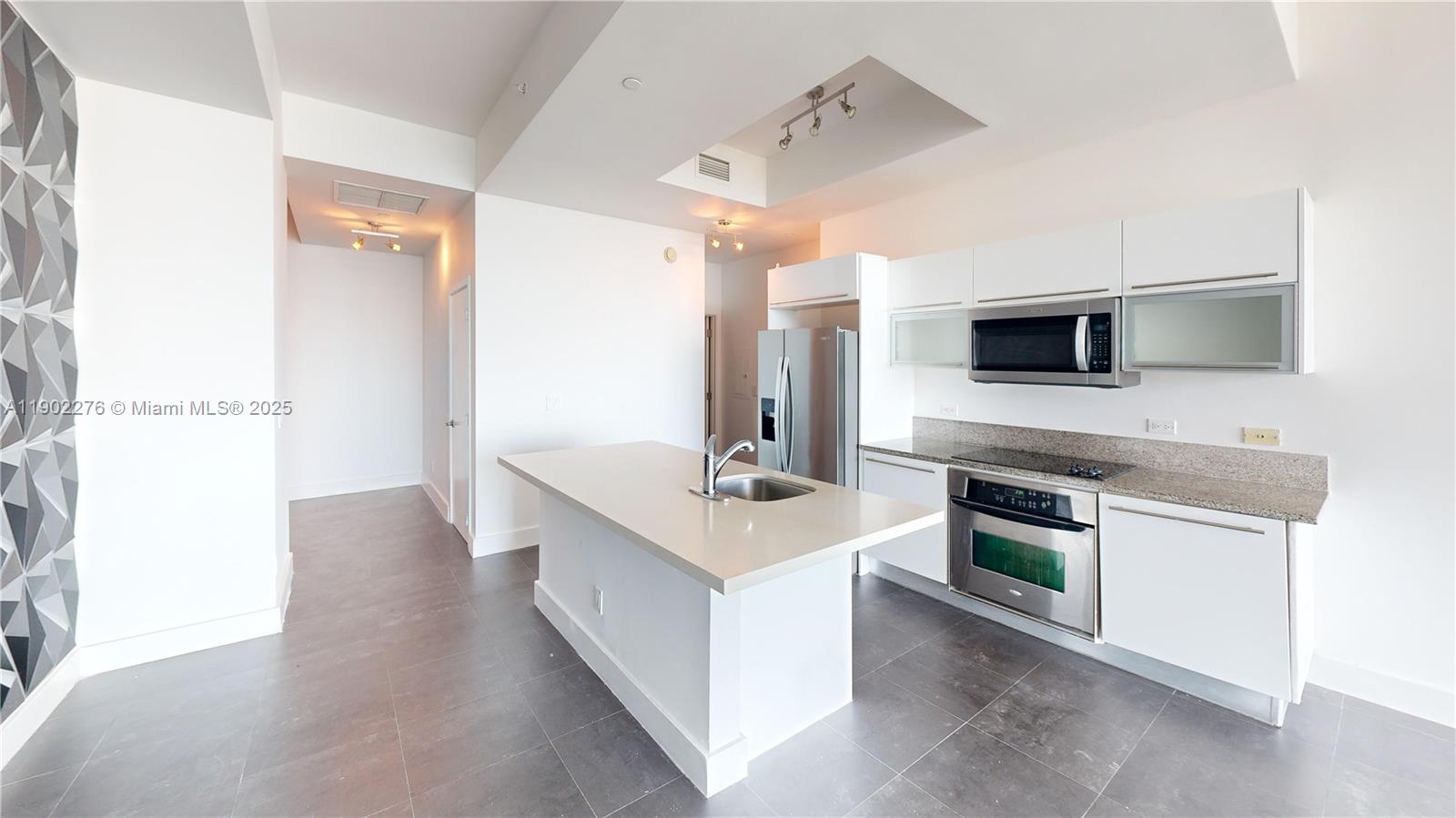 888 Biscayne Blvd #4704, Miami FL 33132