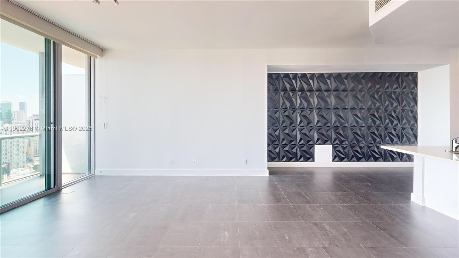 888 Biscayne Blvd #4704, Miami FL 33132