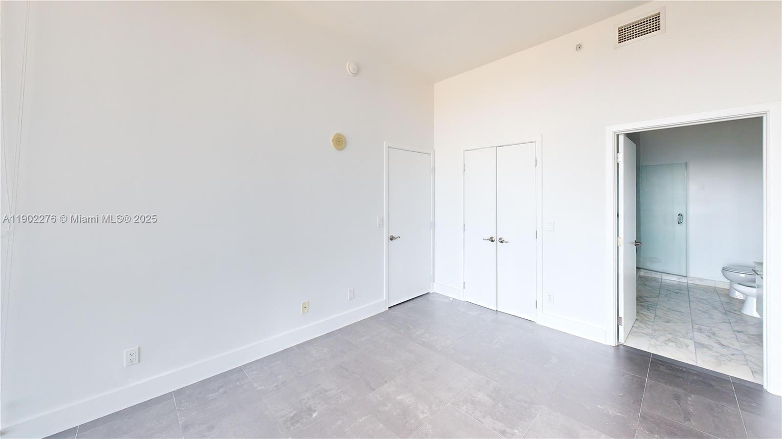 888 Biscayne Blvd #4704, Miami FL 33132