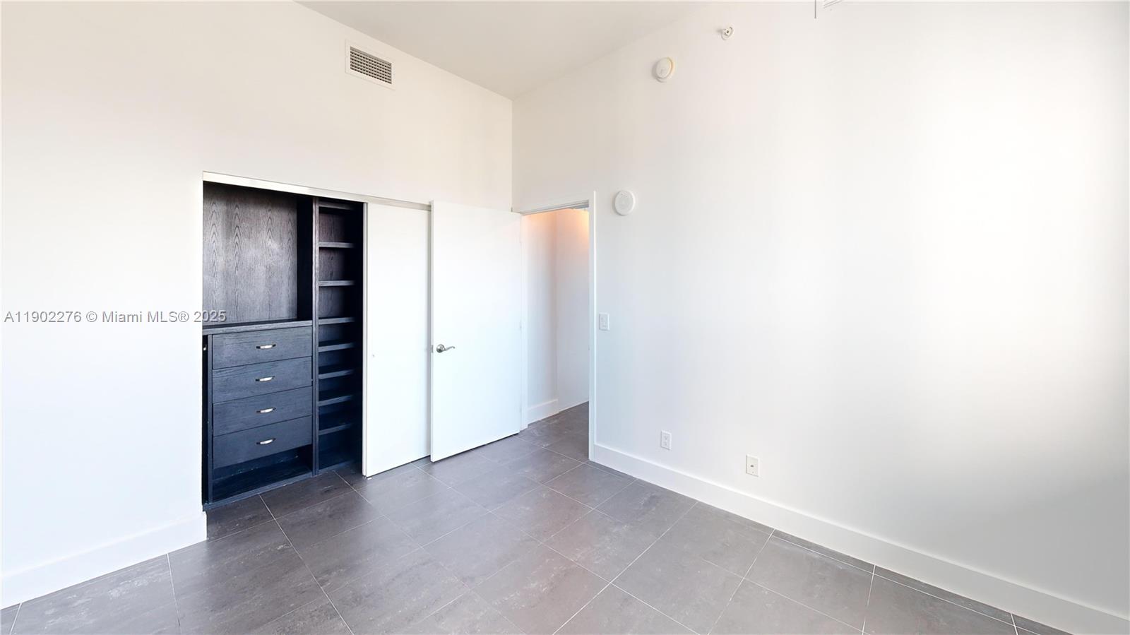 888 Biscayne Blvd #4704, Miami FL 33132