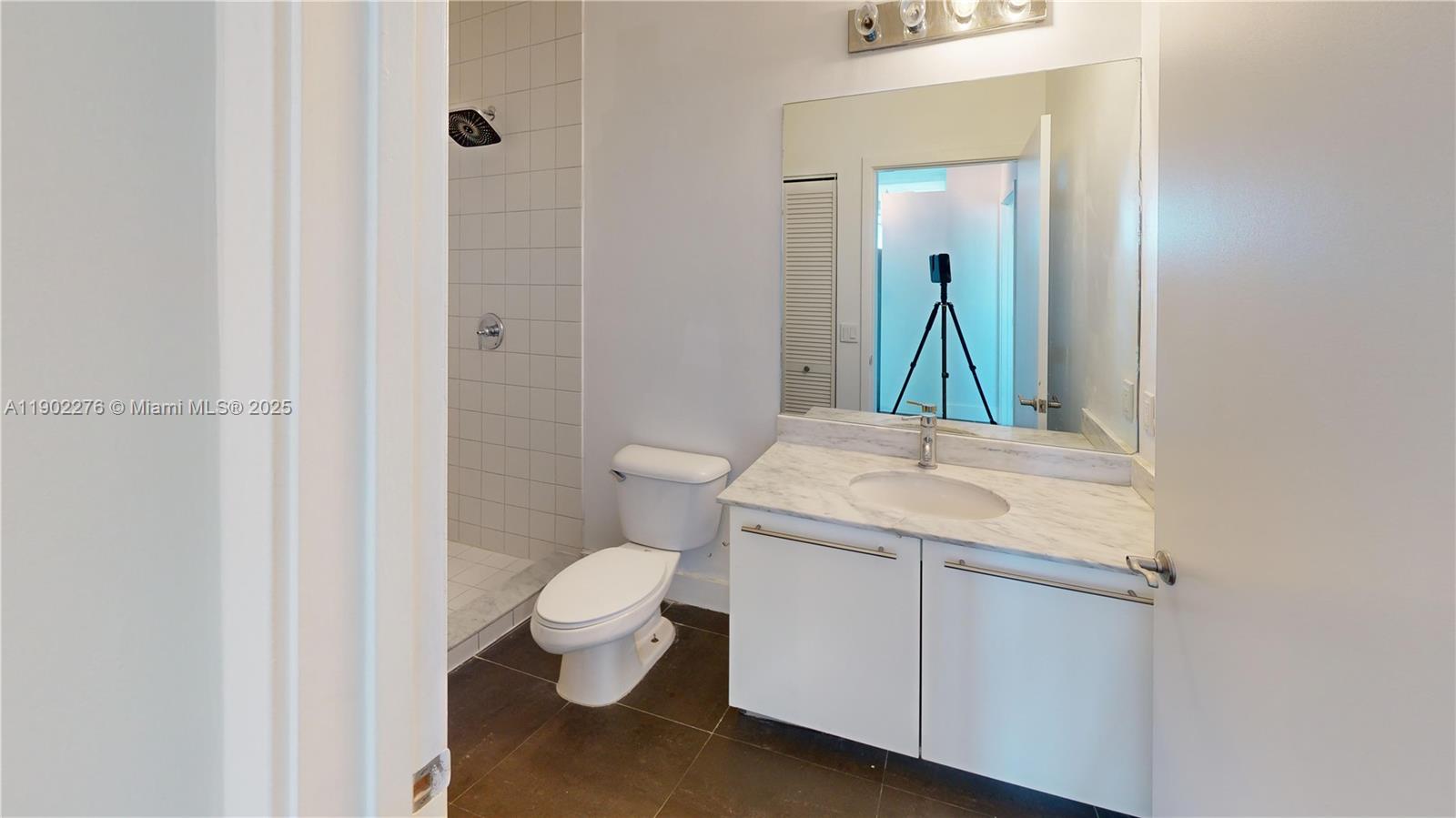 888 Biscayne Blvd #4704, Miami FL 33132
