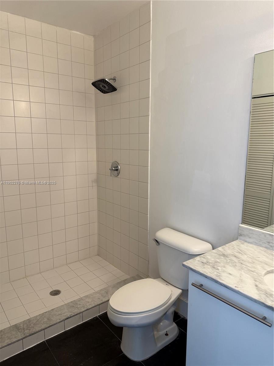 888 Biscayne Blvd #4704, Miami FL 33132