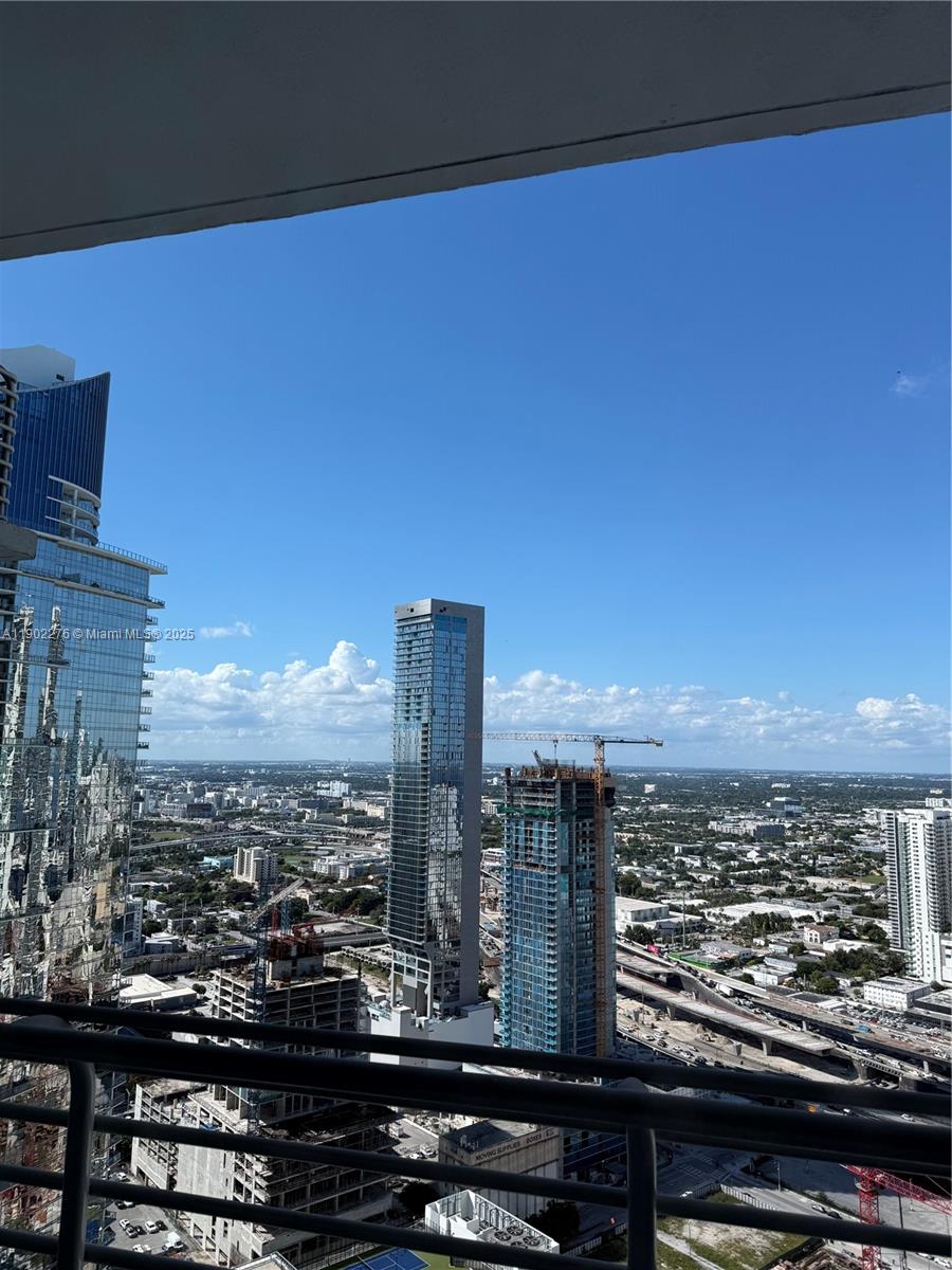 888 Biscayne Blvd #4704, Miami FL 33132
