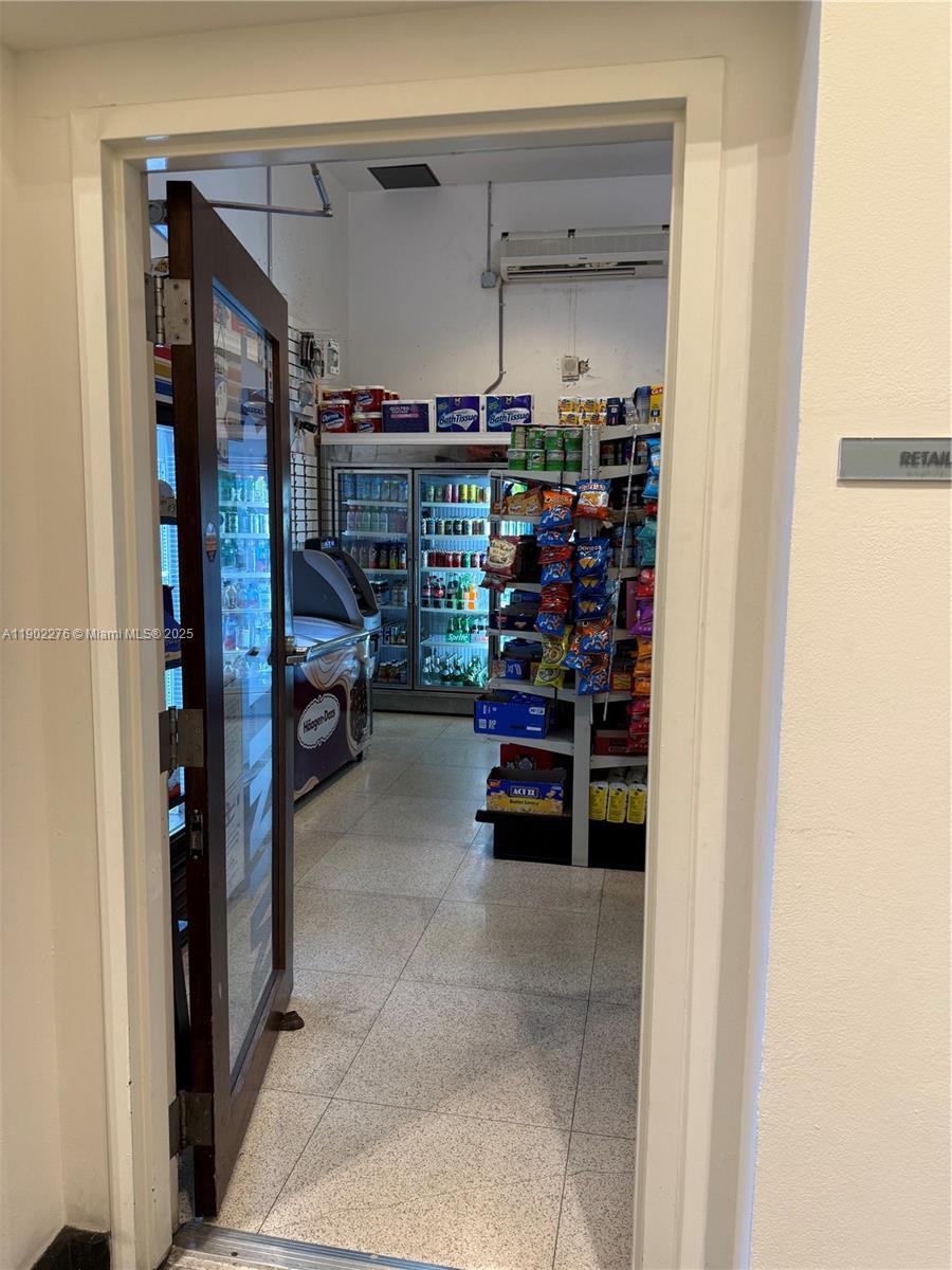 888 Biscayne Blvd #4704, Miami FL 33132