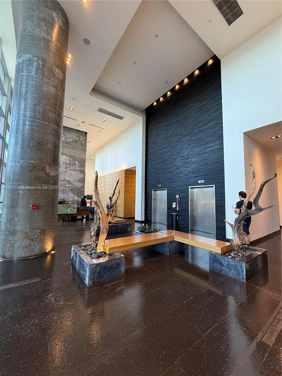 888 Biscayne Blvd #4704, Miami FL 33132