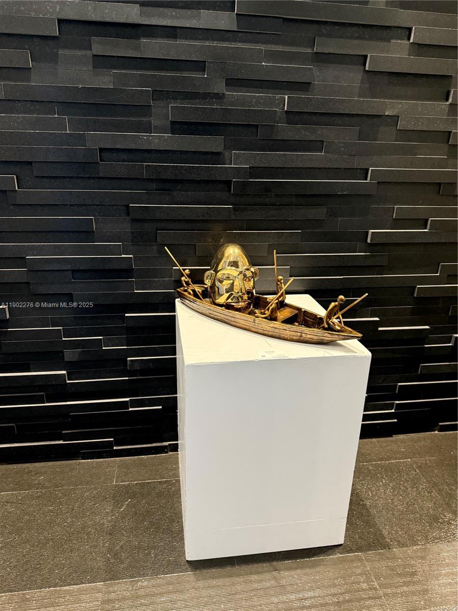 888 Biscayne Blvd #4704, Miami FL 33132