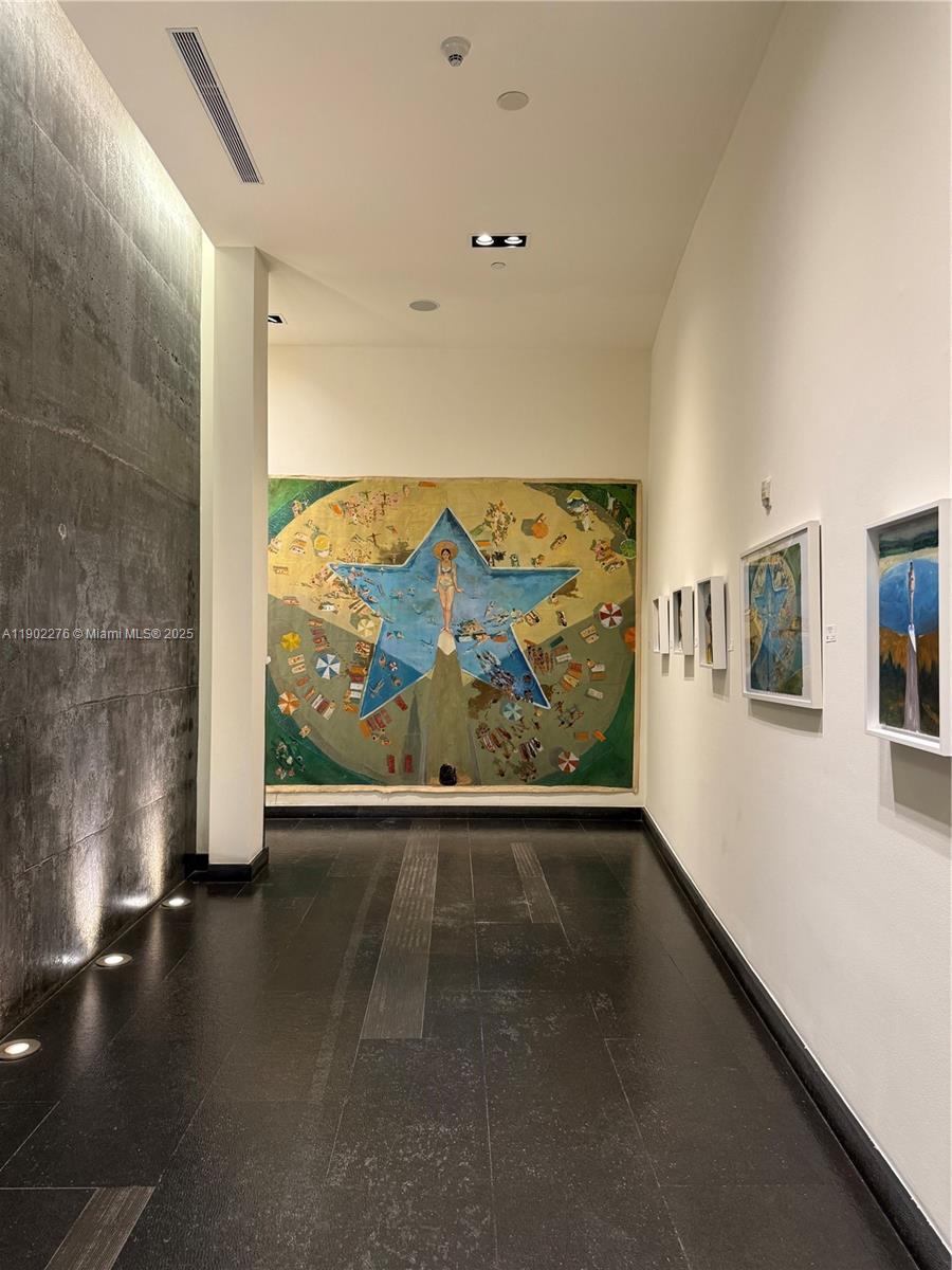 888 Biscayne Blvd #4704, Miami FL 33132