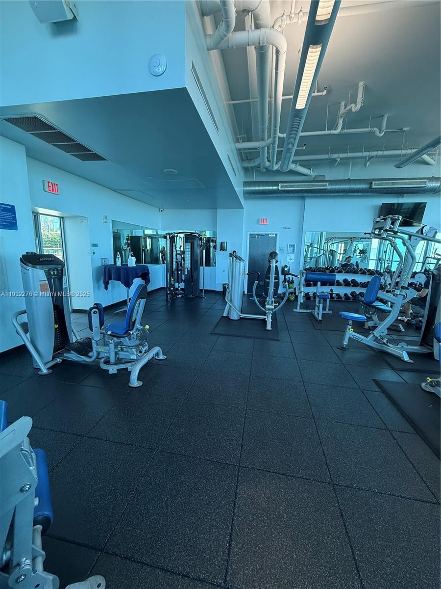888 Biscayne Blvd #4704, Miami FL 33132