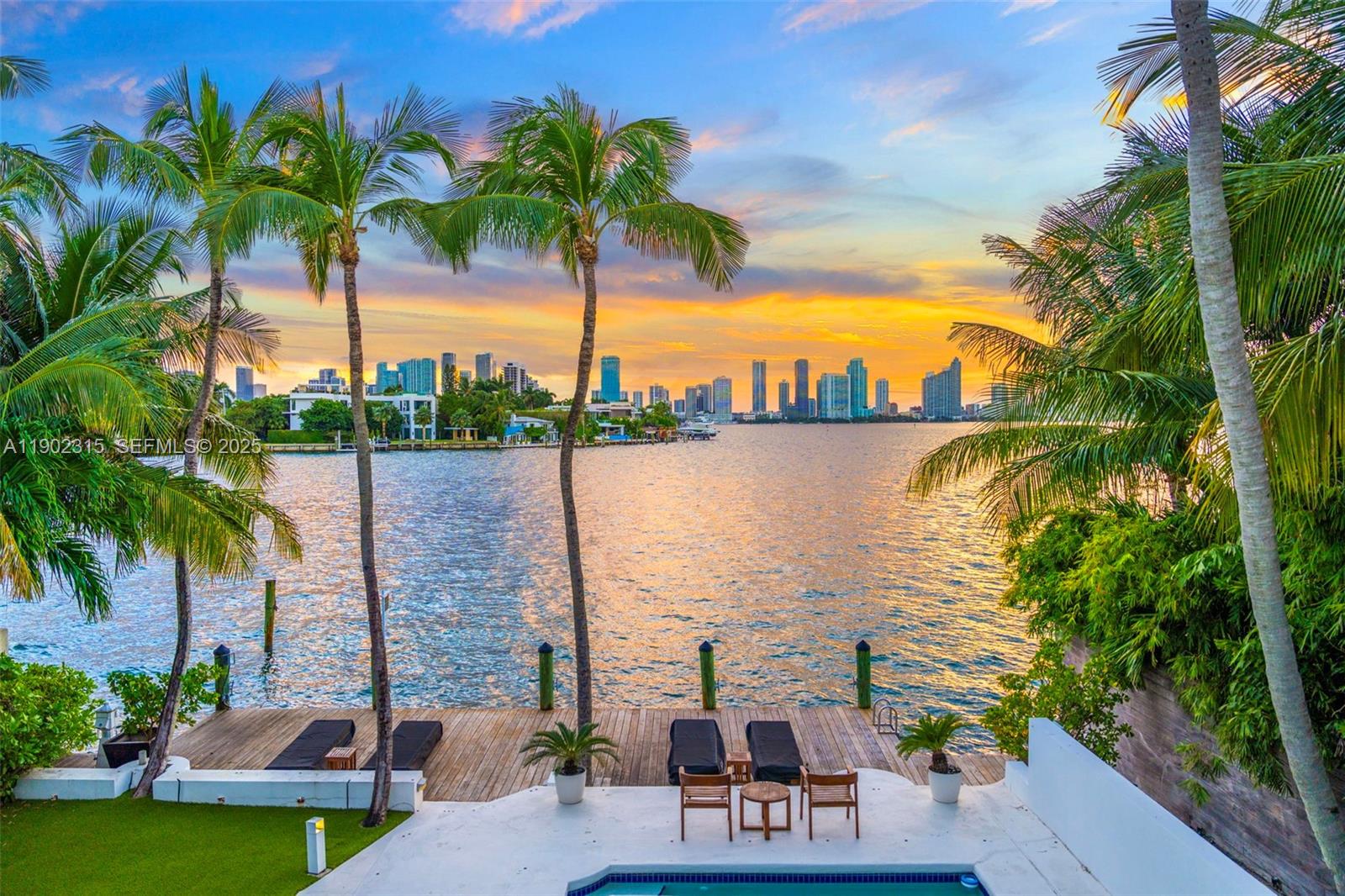 302 W San Marino Dr, Miami Beach FL 33139