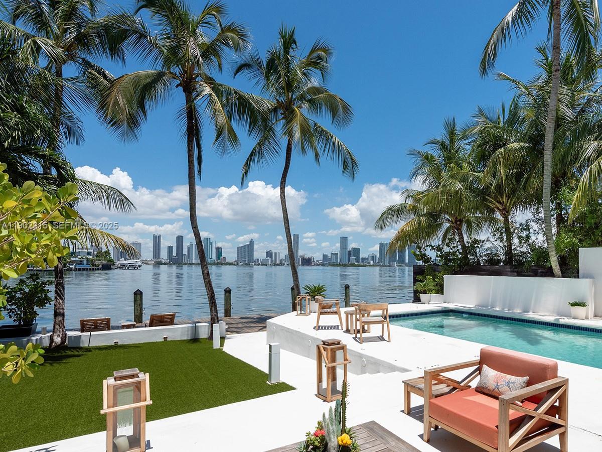 302 W San Marino Dr, Miami Beach FL 33139