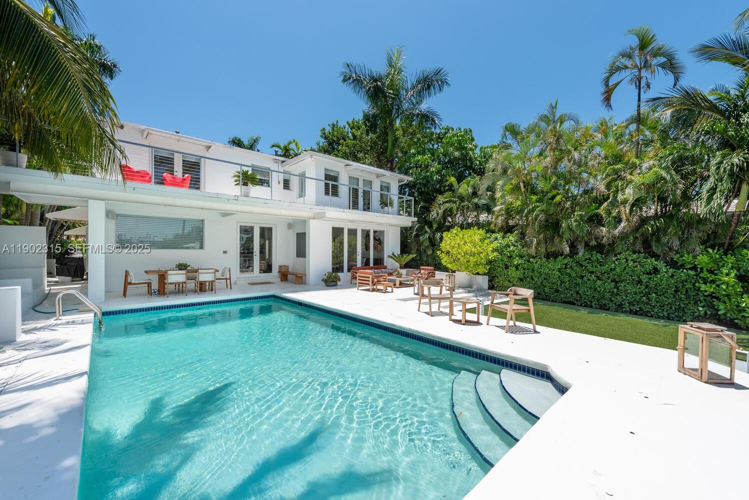 302 W San Marino Dr, Miami Beach FL 33139