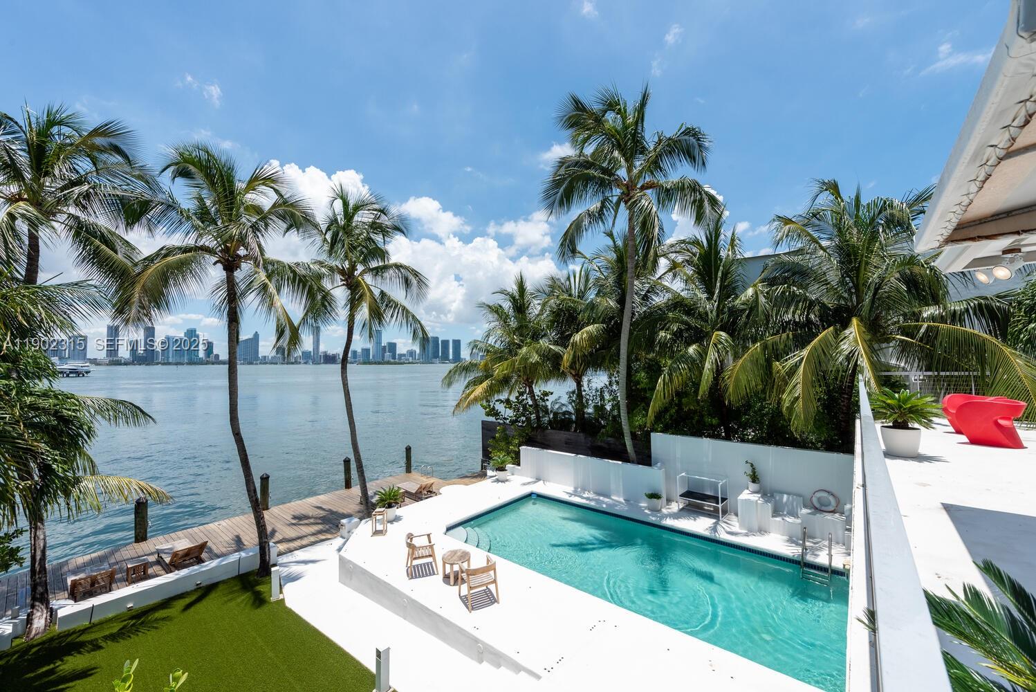 302 W San Marino Dr, Miami Beach FL 33139