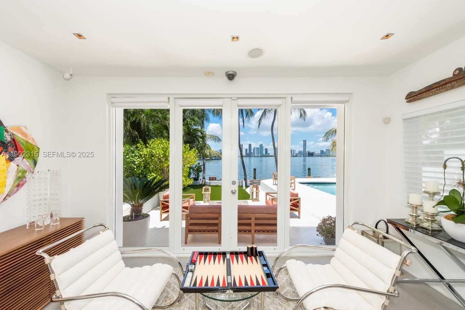 302 W San Marino Dr, Miami Beach FL 33139