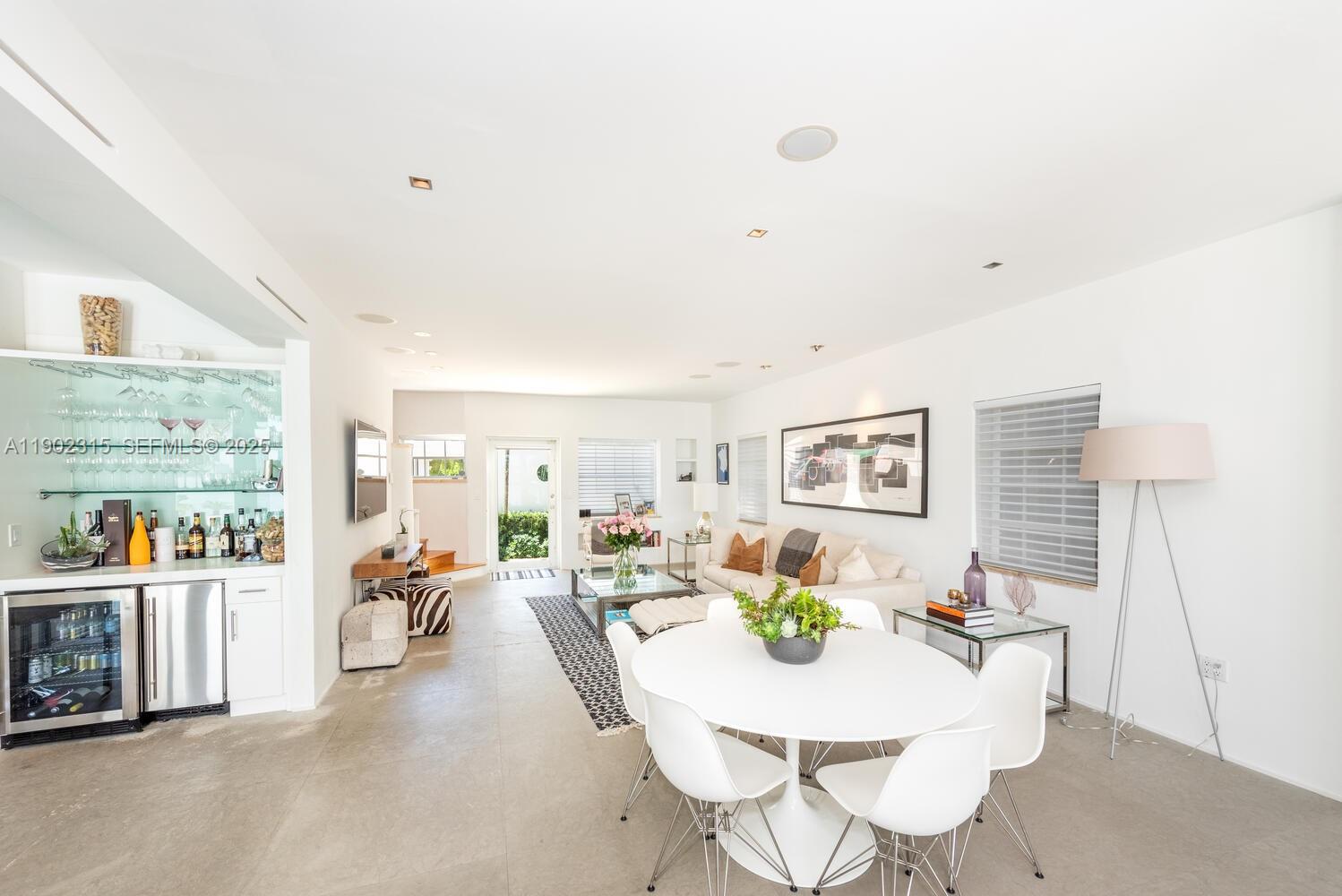 302 W San Marino Dr, Miami Beach FL 33139