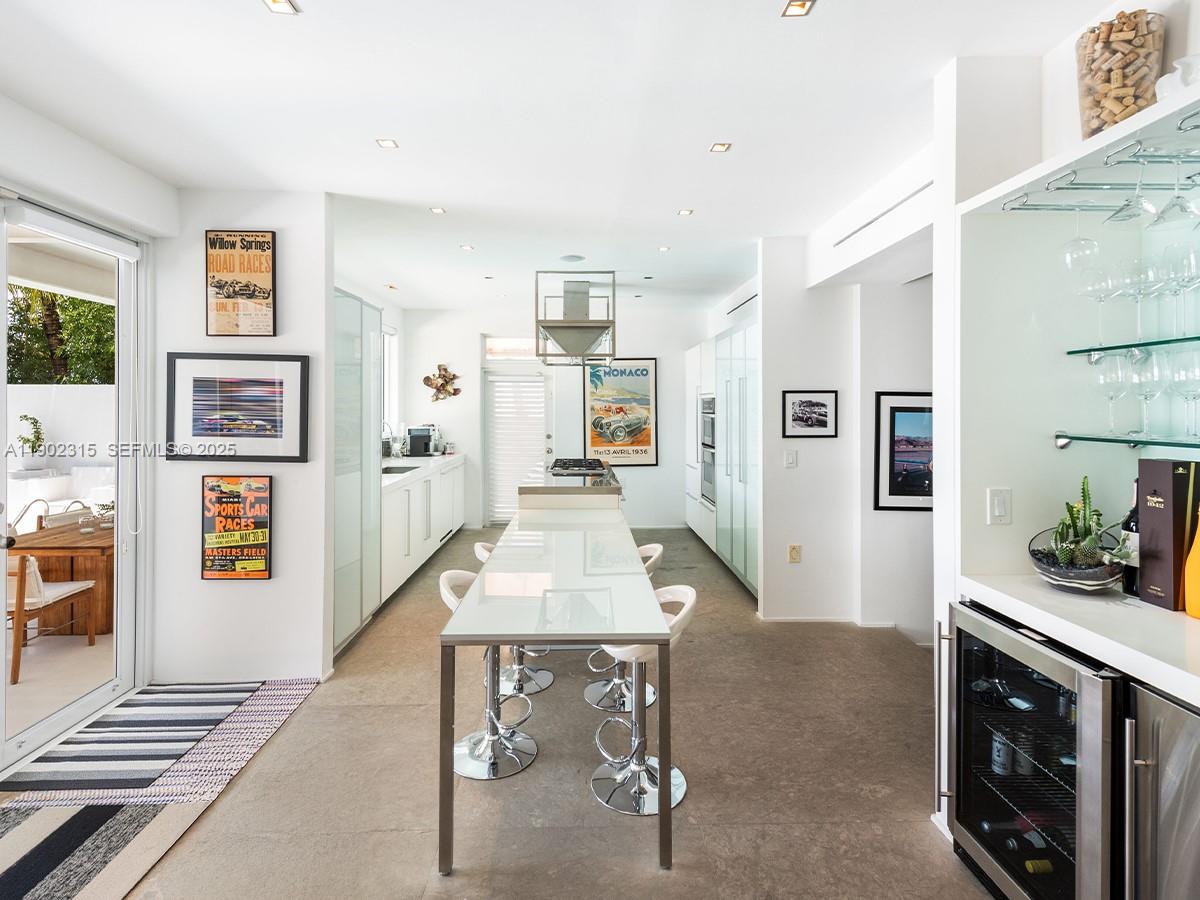 302 W San Marino Dr, Miami Beach FL 33139