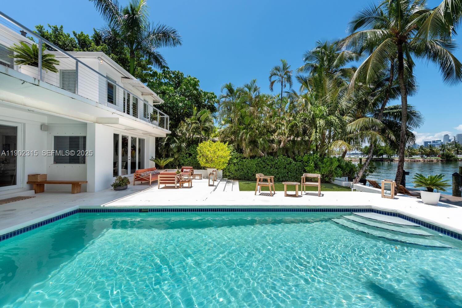 302 W San Marino Dr, Miami Beach FL 33139