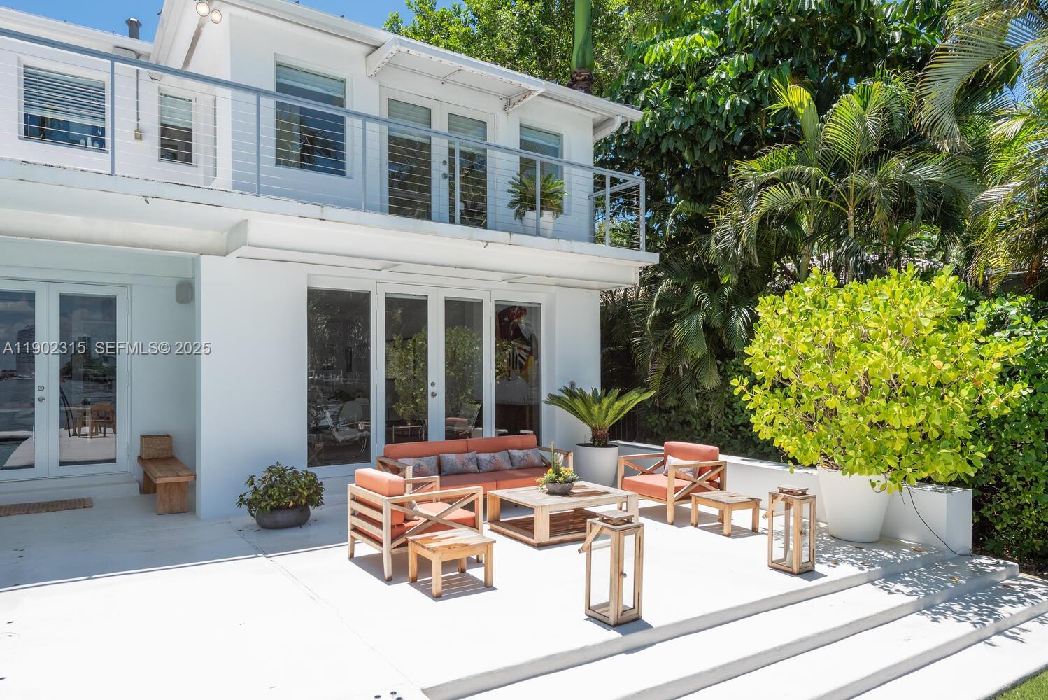 302 W San Marino Dr, Miami Beach FL 33139