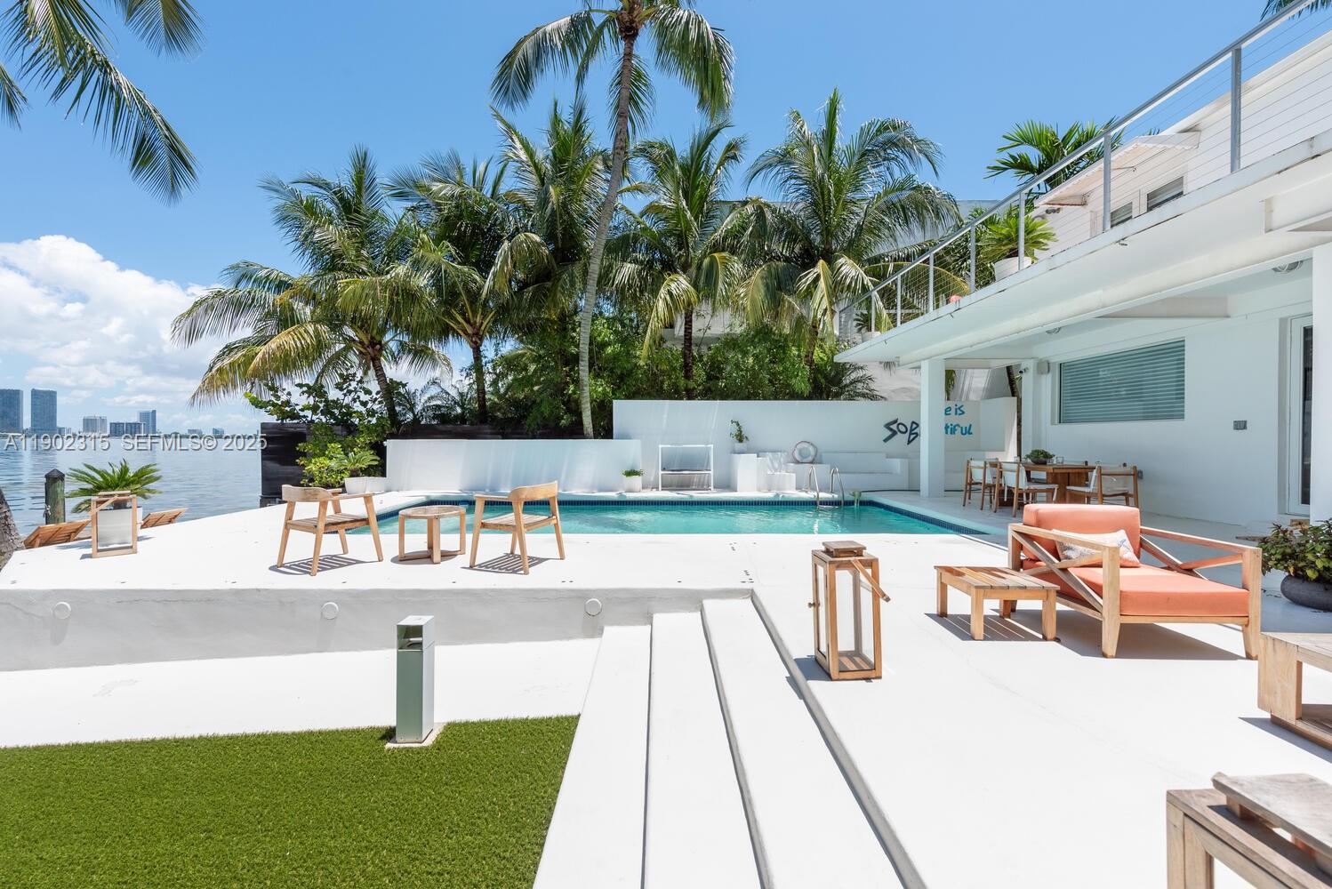 302 W San Marino Dr, Miami Beach FL 33139