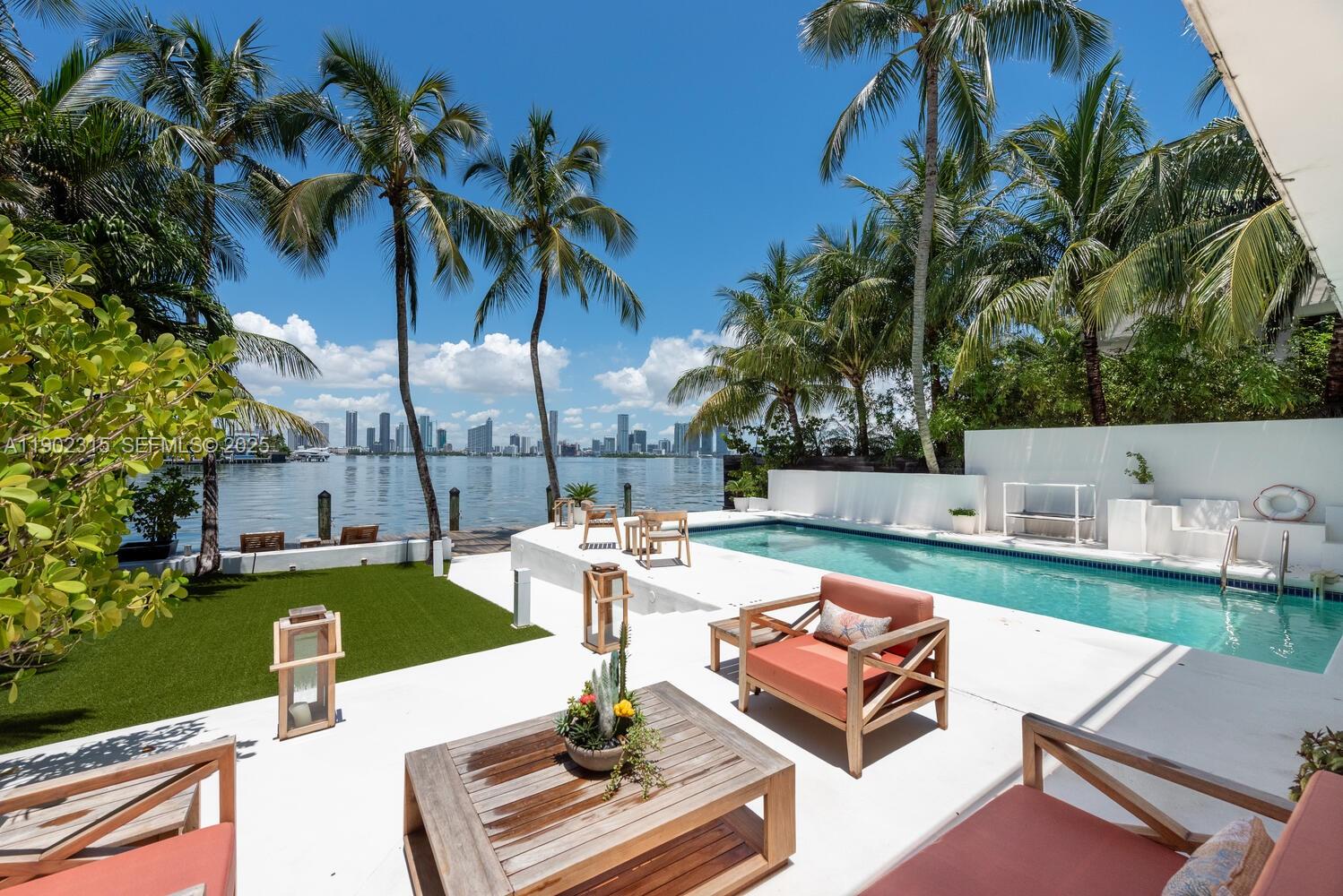 302 W San Marino Dr, Miami Beach FL 33139