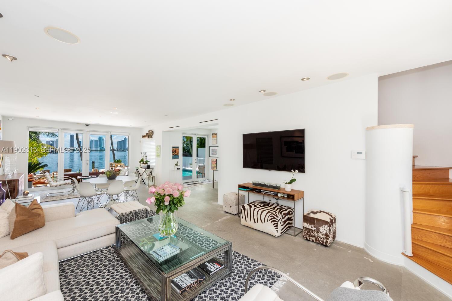302 W San Marino Dr, Miami Beach FL 33139