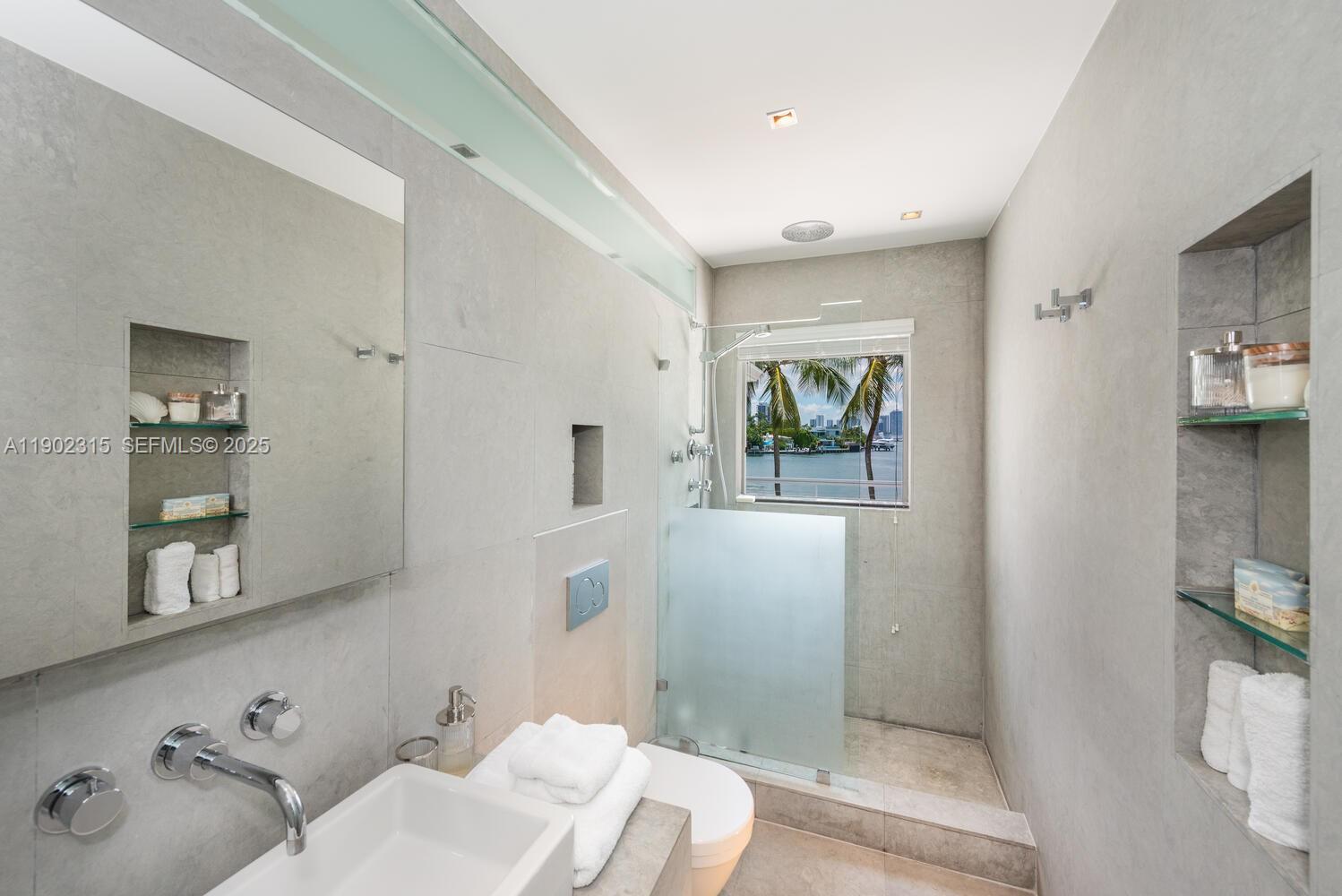 302 W San Marino Dr, Miami Beach FL 33139