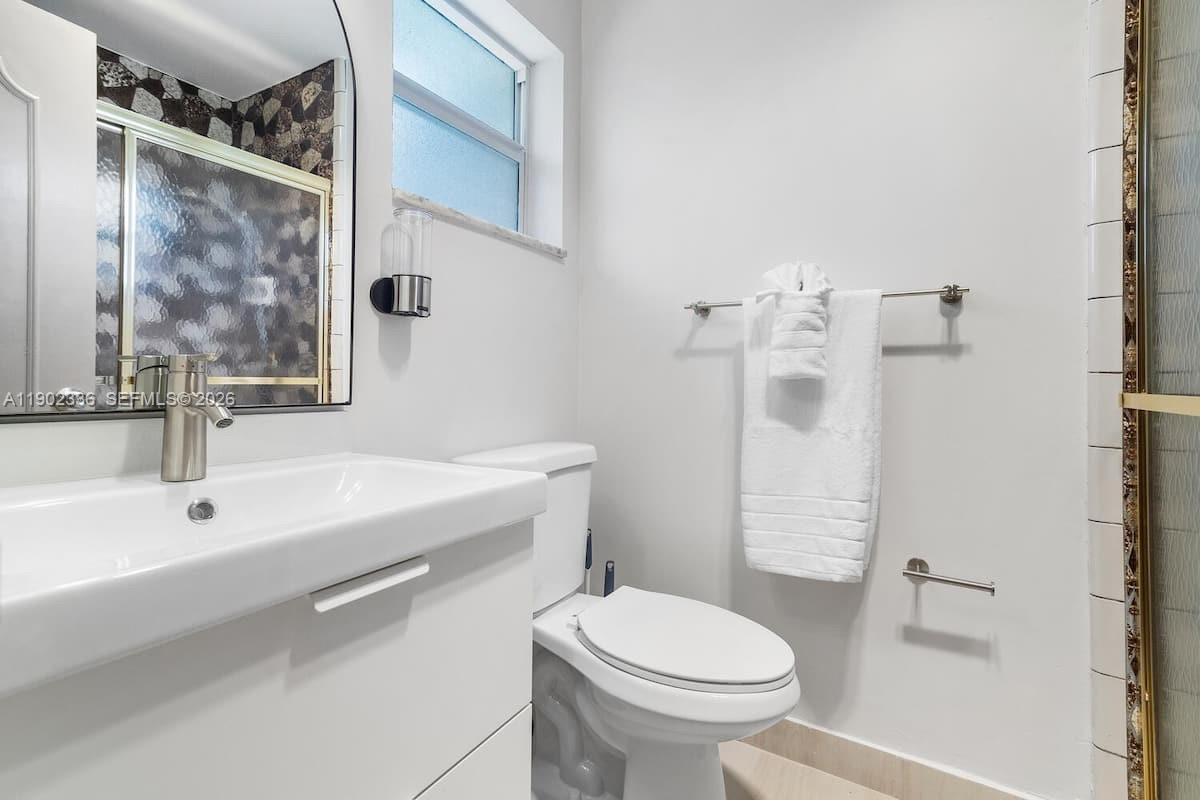 1500 NW 45th St, Pompano Beach FL 33064