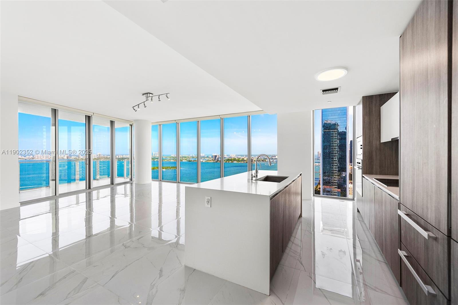 2900 NE 7th Ave #2807, Miami FL 33137