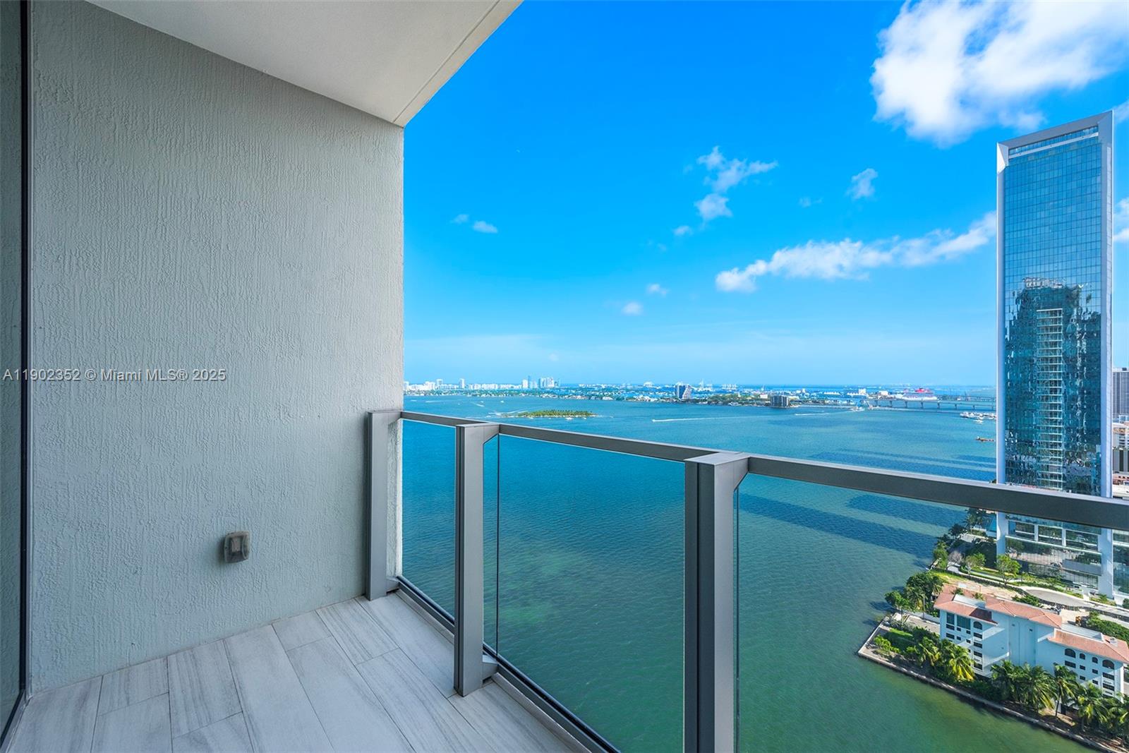 2900 NE 7th Ave #2807, Miami FL 33137