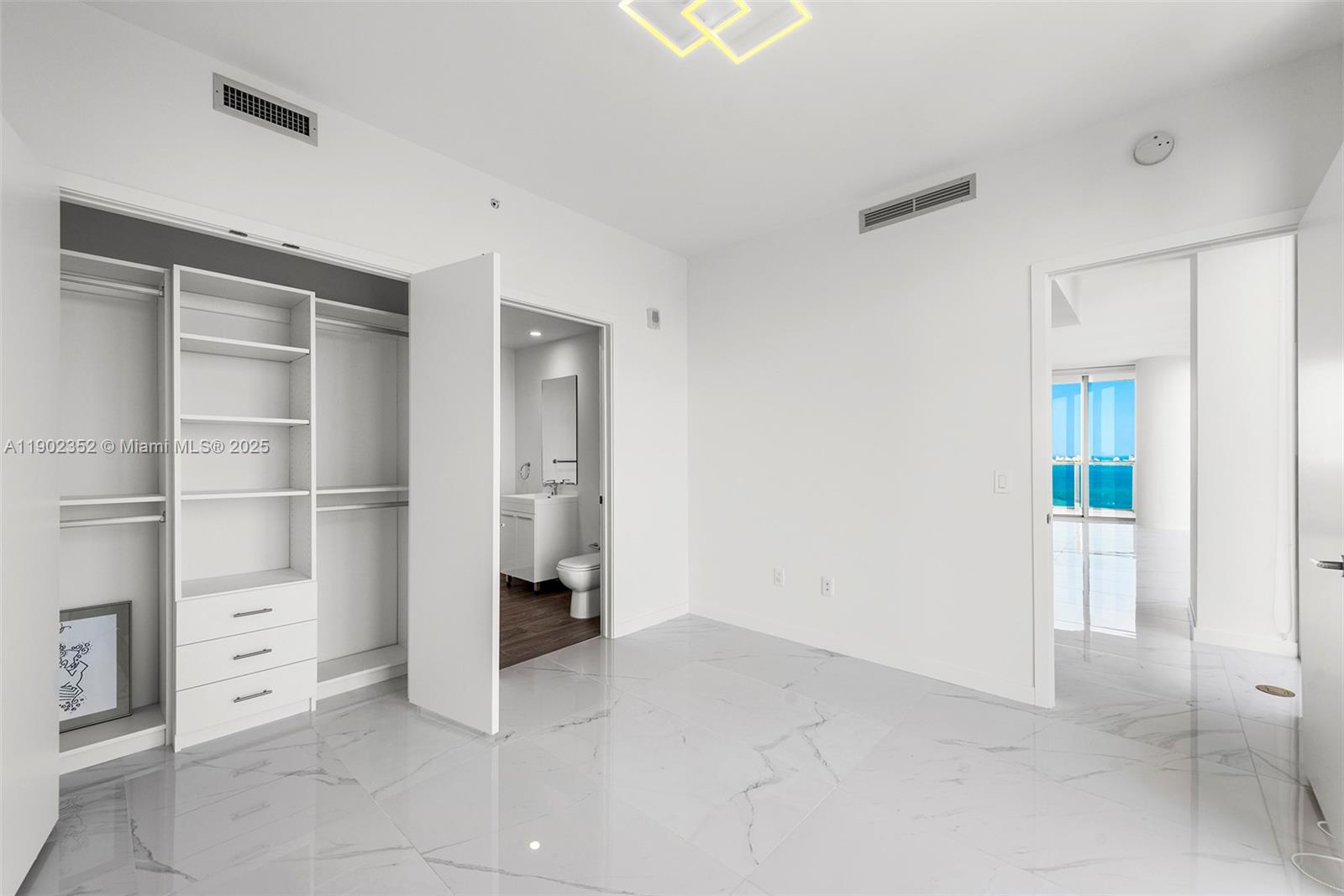 2900 NE 7th Ave #2807, Miami FL 33137