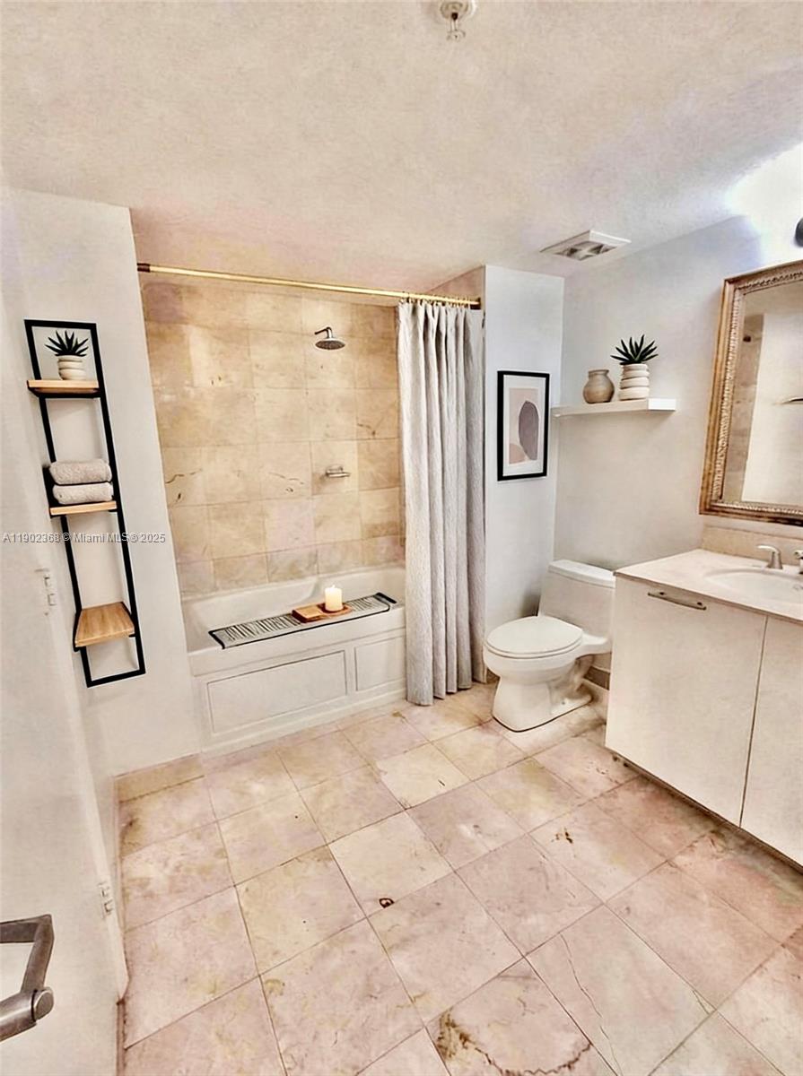 1800 N Bayshore Dr #3908, Miami FL 33132