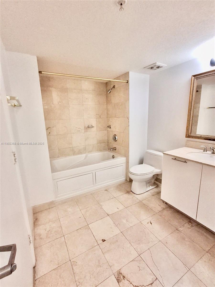 1800 N Bayshore Dr #3908, Miami FL 33132