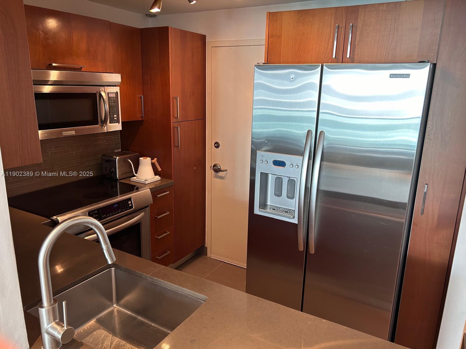 1000 West Ave #1126, Miami Beach FL 33139