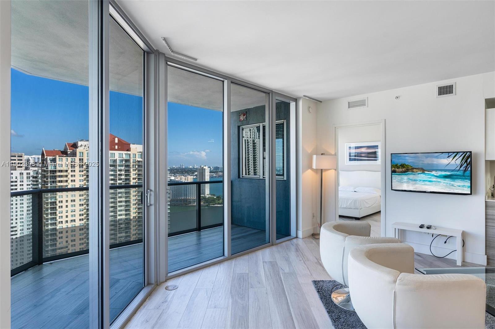 1300 Brickell Bay Dr #3307, Miami FL 33131
