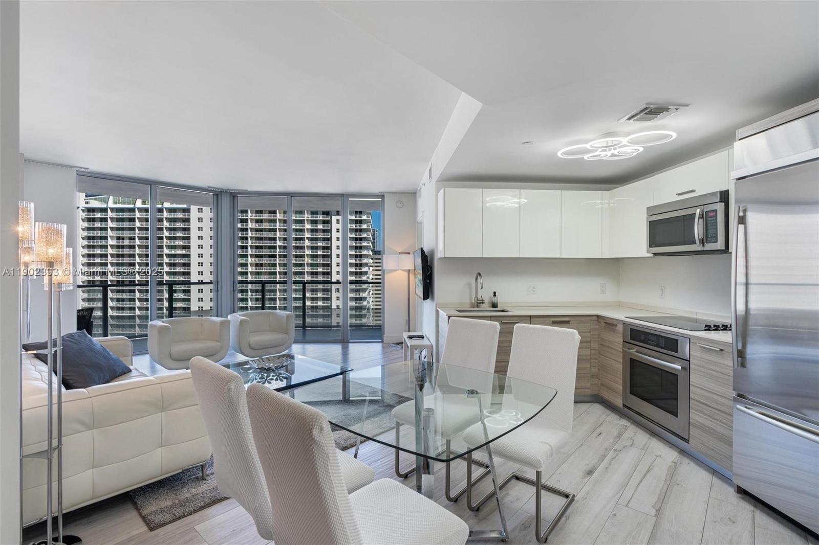 1300 Brickell Bay Dr #3307, Miami FL 33131