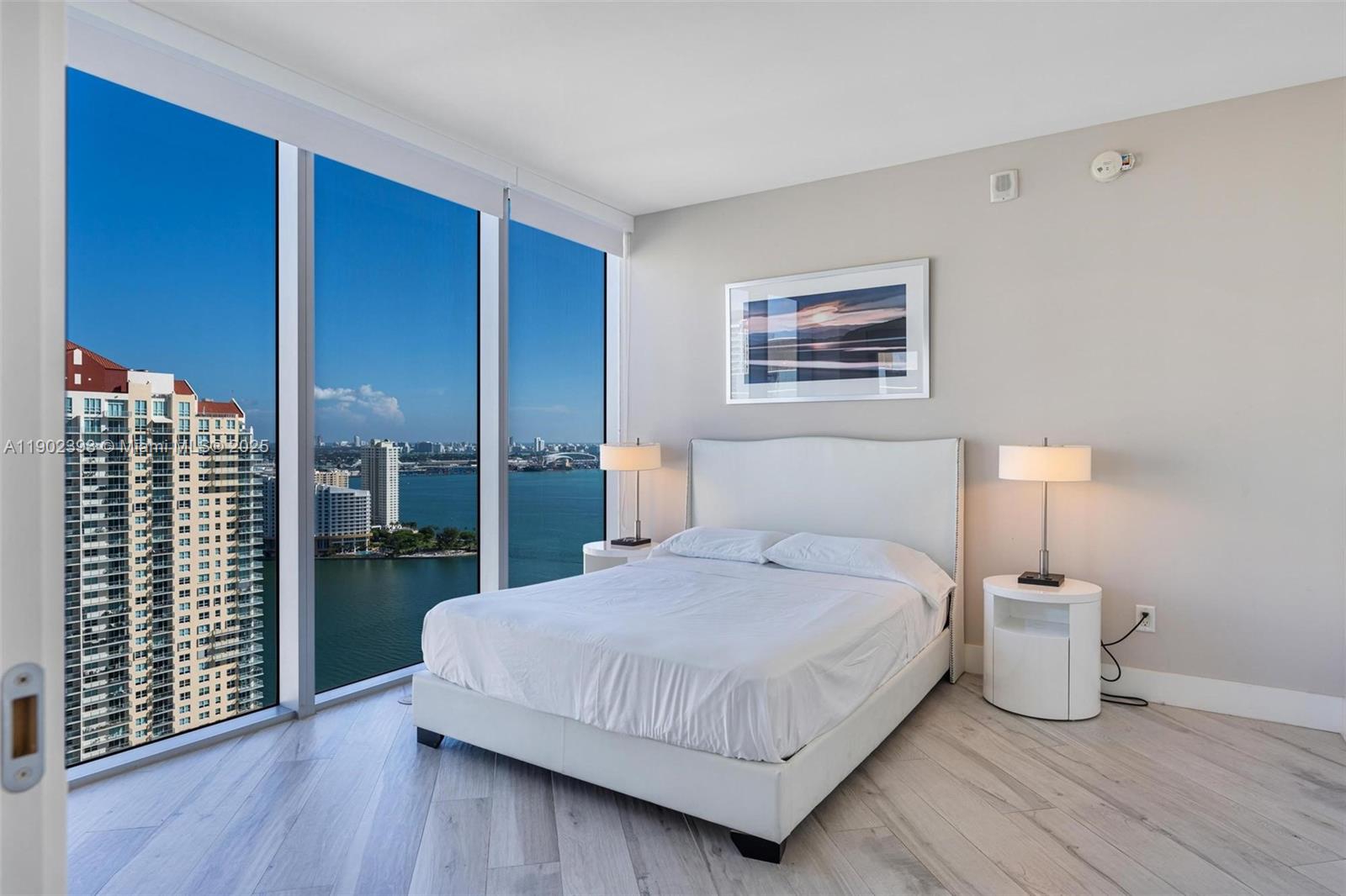 1300 Brickell Bay Dr #3307, Miami FL 33131