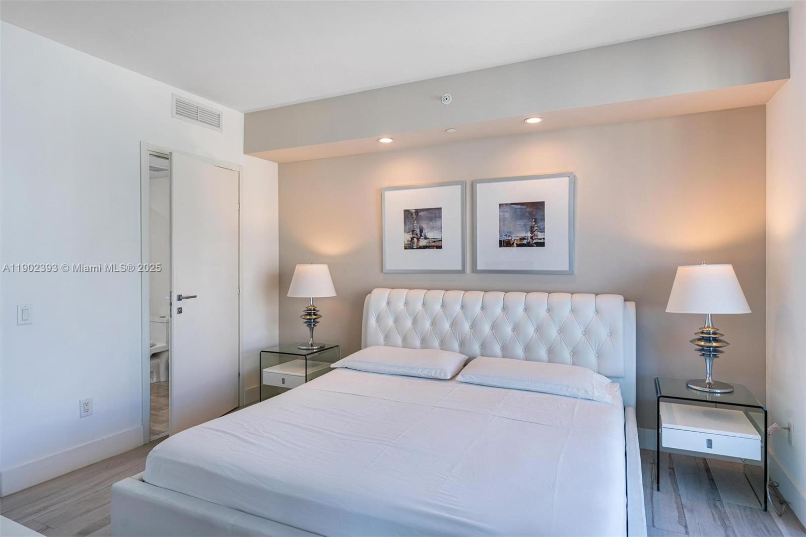 1300 Brickell Bay Dr #3307, Miami FL 33131