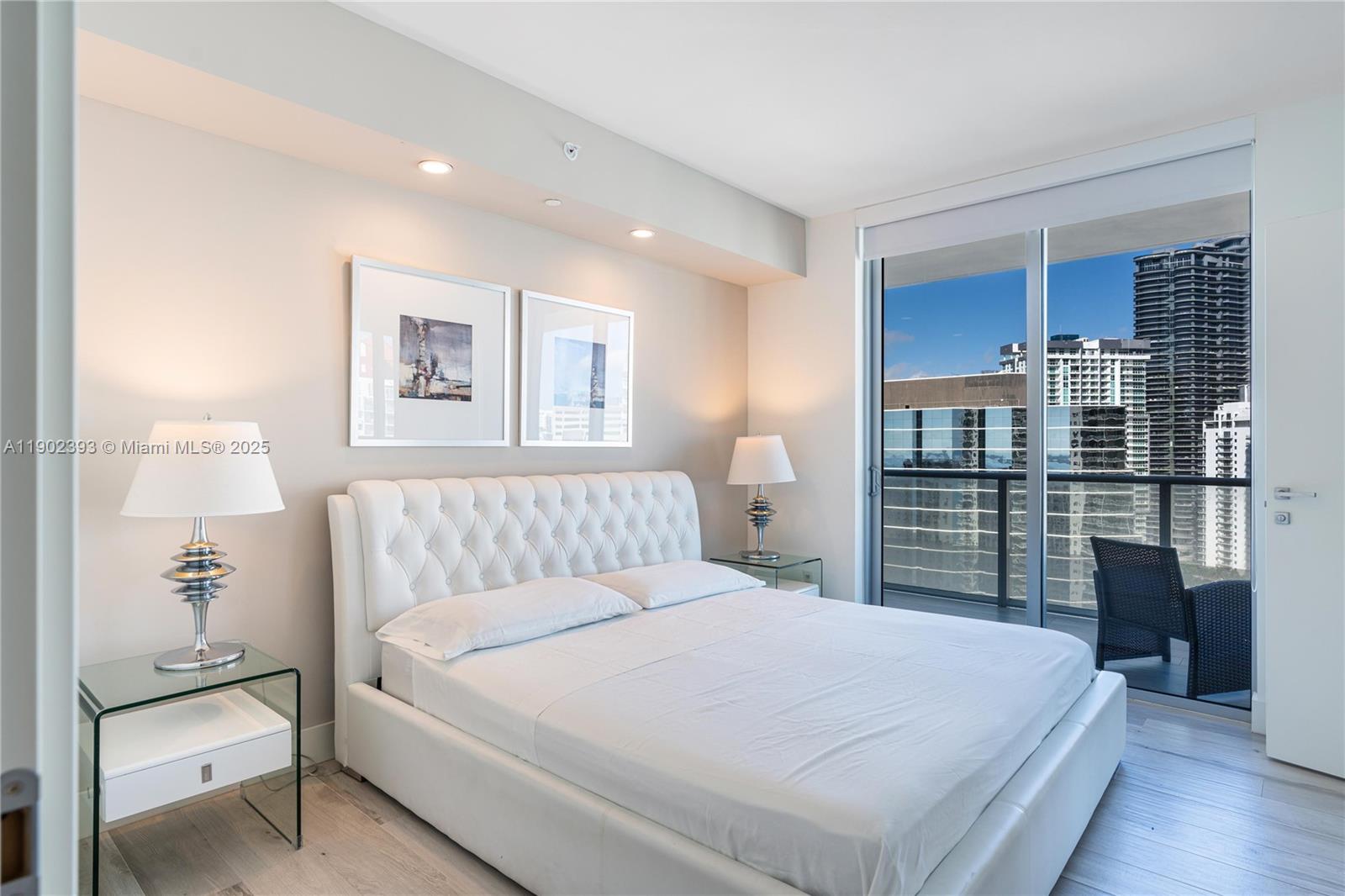 1300 Brickell Bay Dr #3307, Miami FL 33131