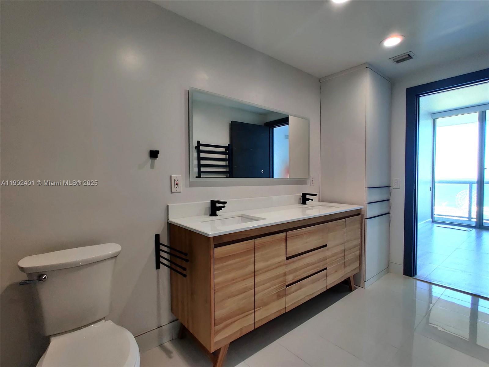 888 Biscayne Blvd #2903, Miami FL 33132