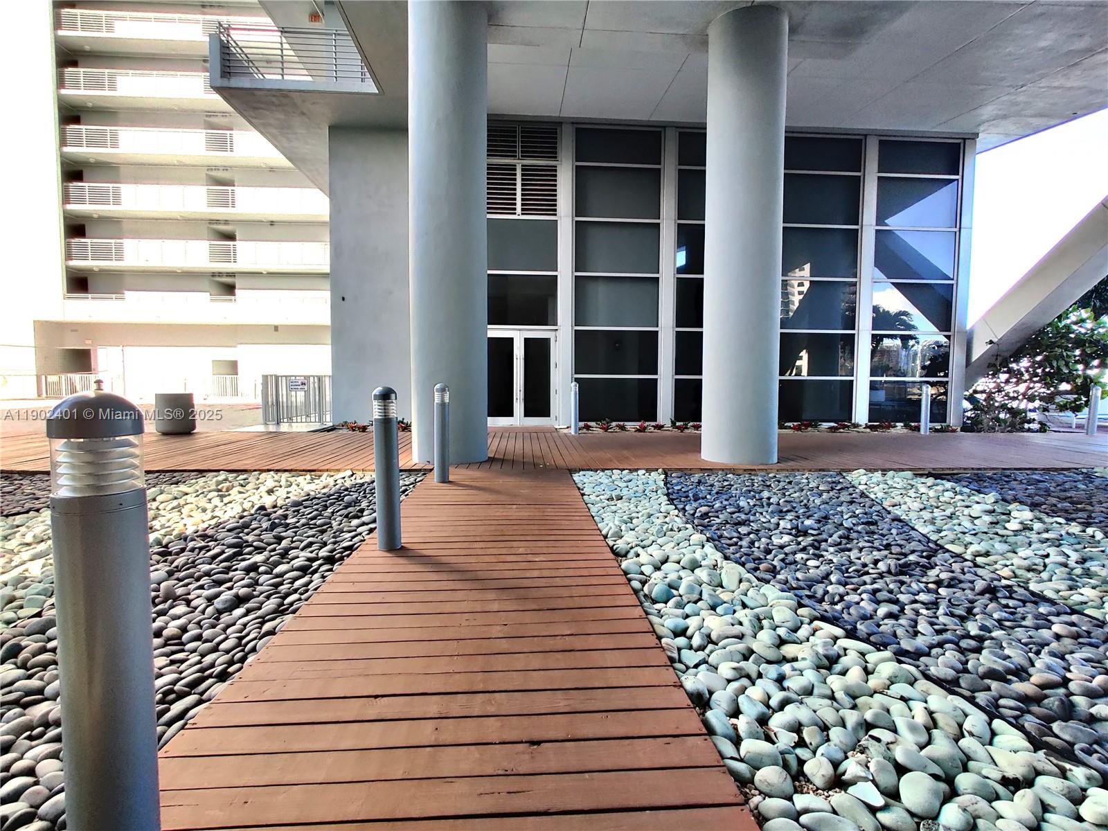 888 Biscayne Blvd #2903, Miami FL 33132
