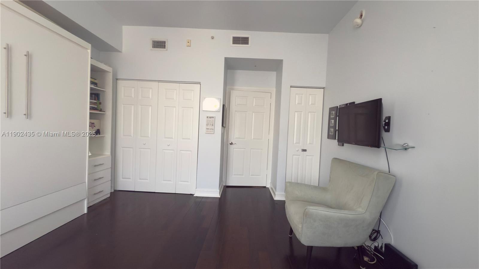 3001 NE 185th St #532, Aventura FL 33180