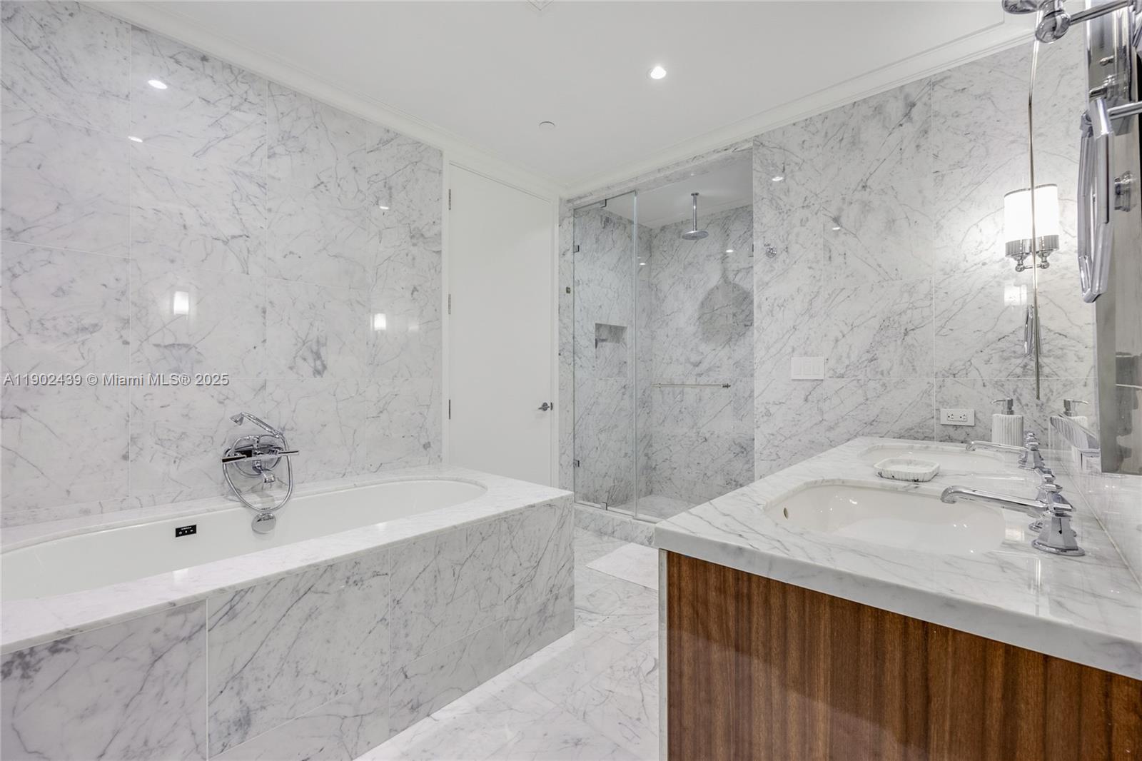 15701 Collins Ave #1402, Sunny Isles Beach FL 33160